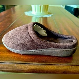 New -Men’s / Women’s Memory Foam Slippers